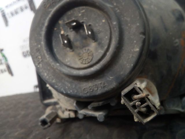 1062424 FORD Faro derecho  comprar en Oviedo