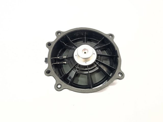 107974400E Tesla