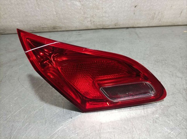 Piloto trasero interior izquierdo 1090098 OPEL