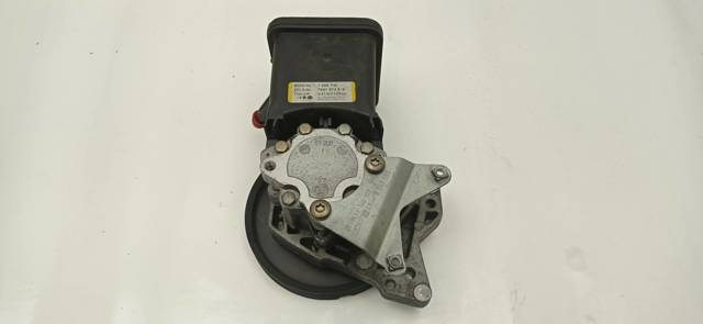 1095749 BMW Bomba de dirección asistida  disponible Ourense