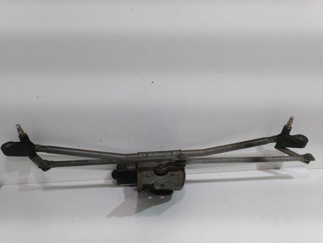 FORD 1097546 Motor limpiaparabrisas  en stock Salamanca