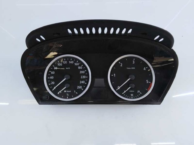 110080213 BMW
