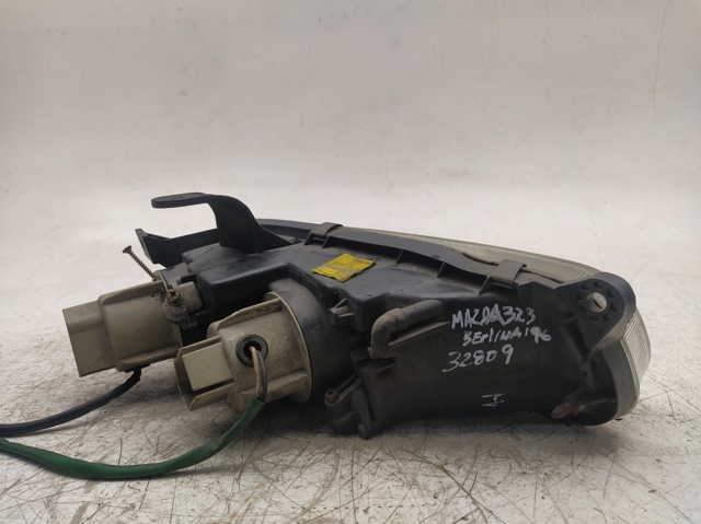 Faros delanteros para Mazda 323 V (BA)
