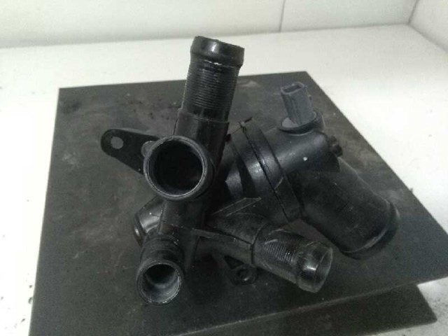 RENAULT 110617089R Carcasa del termostato  comprar en Ponferrada