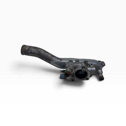 Caja de termostato para Nissan Terrano R20