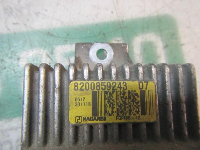 Relé de bujía de precalentamiento Nissan Sunny 3 Y10