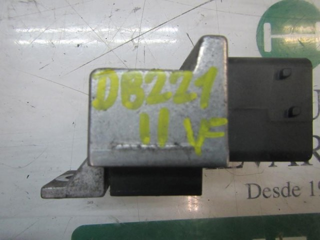 Relé de bujía de precalentamiento Nissan Sunny 3 Y10