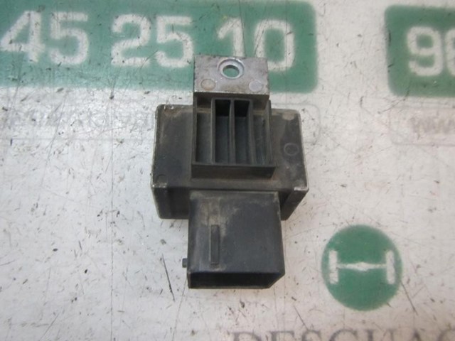 Relé de bujía de precalentamiento Nissan Sunny 3 Y10