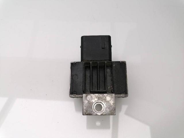 Relé de bujía de precalentamiento Nissan Navara D23, D23T