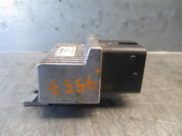 Relé de bujía de precalentamiento Renault DUSTER 2 HM