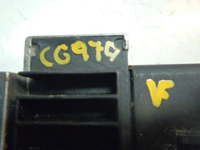 Relé de bujía de precalentamiento Renault DUSTER 2 HM