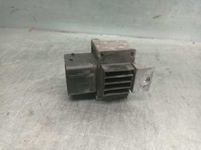 Relé de bujía de precalentamiento Renault DUSTER 2 HM