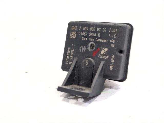 RENAULT 110679886R Relé de bujías de precalentamiento  disponible Valladolid