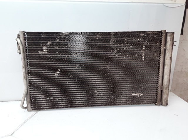BMW 11074810 Condensador de aire acondicionado  comprar en Albacete