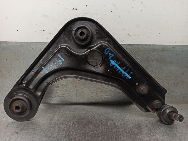 Brazo inferior derecho de la suspensión delantera 1111411 FORD