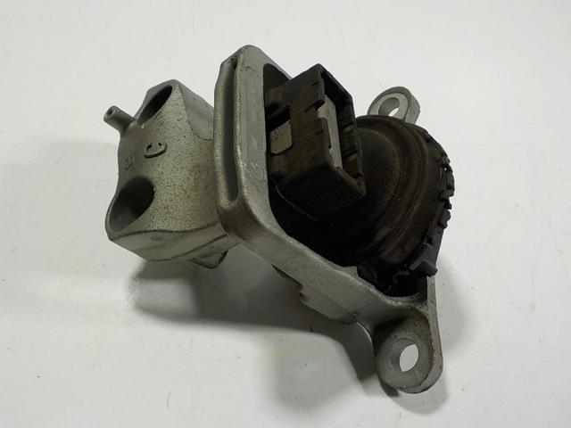 112104BE0A NISSAN Soporte delantero derecho del motor comprar Madrid