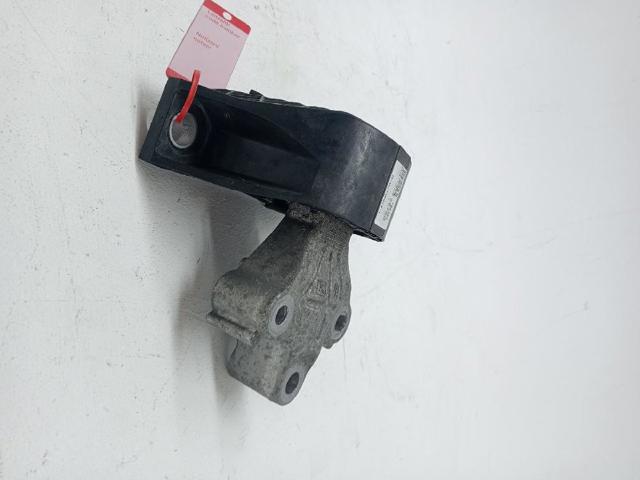 112106577R Soporte de motor derecho  disponible Utrera