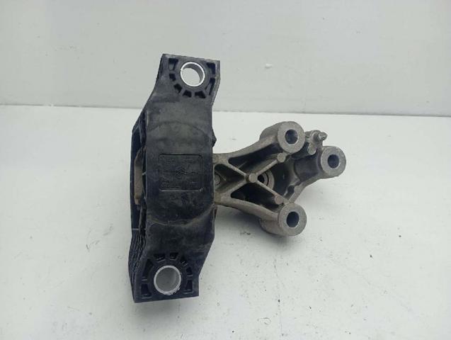 112106577R Soporte de motor derecho  disponible Utrera