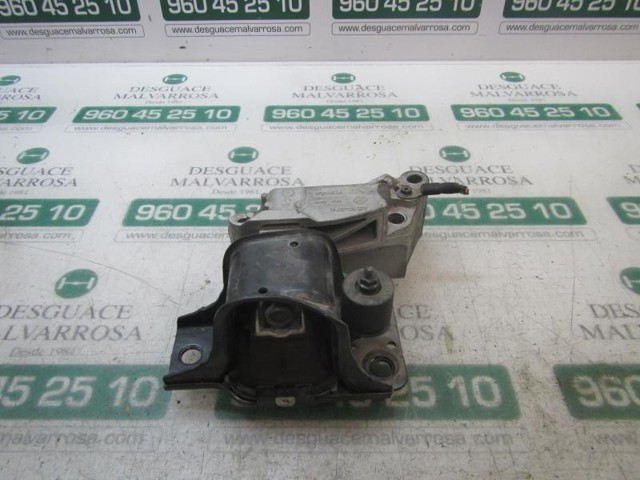Soporte de motor derecho 11210JD00A NISSAN