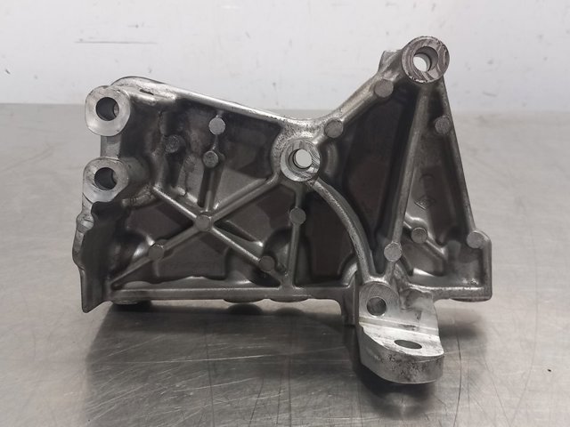 Soporte para taco de motor derecho 112317173R Renault (RVI)