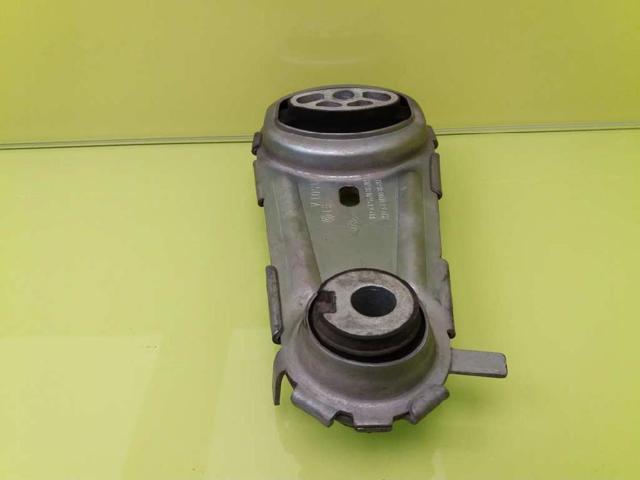 112380010R RENAULT Soporte inferior del motor  en stock Huelva