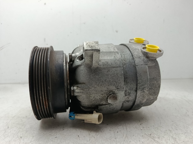 1135025 Opel