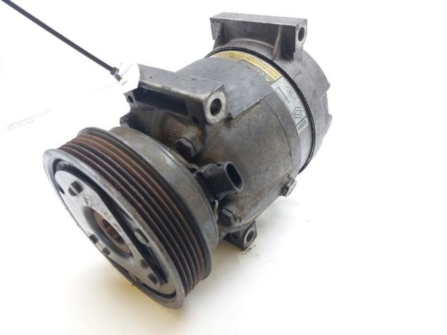 RENAULT 1135289 Compresor de aire acondicionado  en stock Valencia