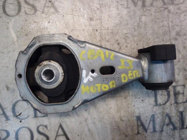 113560009R Soporte superior derecho del motor  en stock Castellón