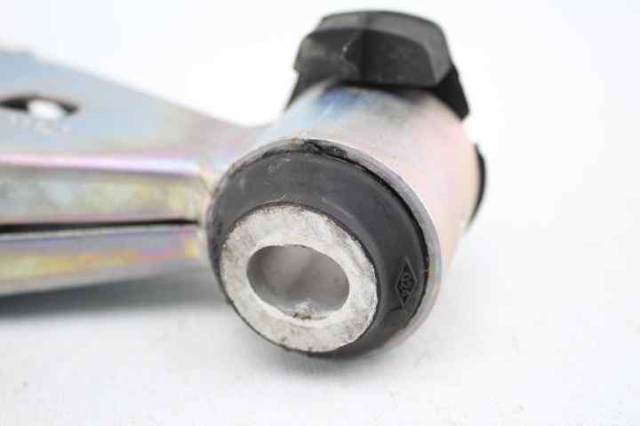 113560012R Soporte superior derecho del motor  disponible Burgos