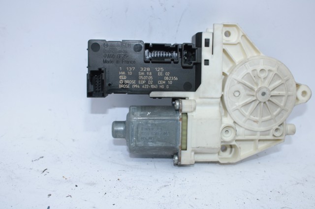 1137328125 Motor del elevalunas de la puerta delantera izquierda  disponible Málaga