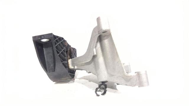 113752043R RENAULT Soporte delantero derecho del motor comprar Madrid