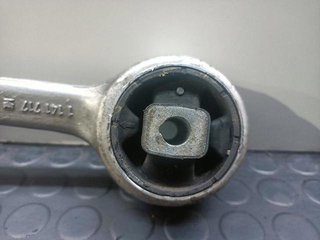 1141717 Brazo superior izquierdo de la suspensión delantera  en stock Granada