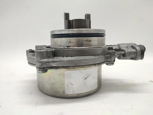 11667791232 BMW Bomba de vacío  en stock Huelva