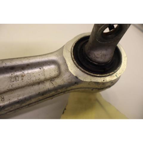 Brazo inferior izquierdo/derecho de suspensión delantera 118834100C TESLA
