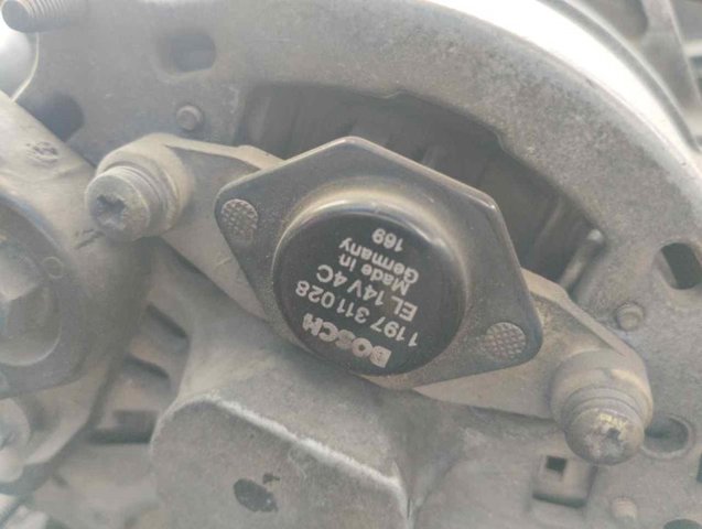 Regulador De Rele Del Generador (Rele De Carga) Audi 80 8C2