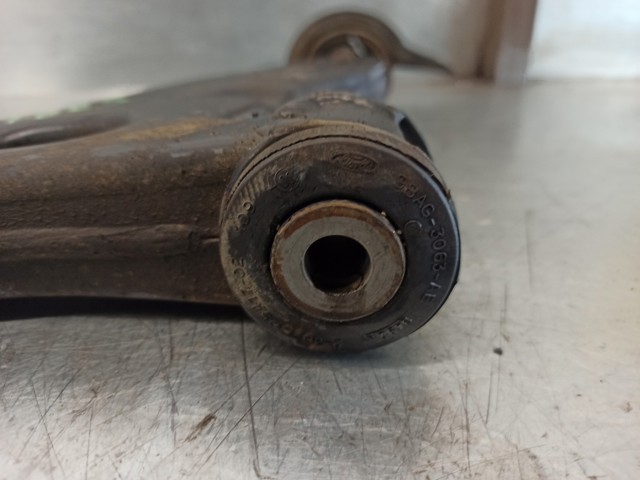 FORD 1207974 Brazo inferior izquierdo de la suspensión delantera  comprar en Albacete