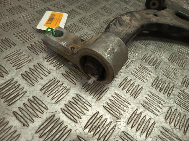 FORD 1212807 Brazo inferior derecho de la suspensión delantera  disponible Valladolid