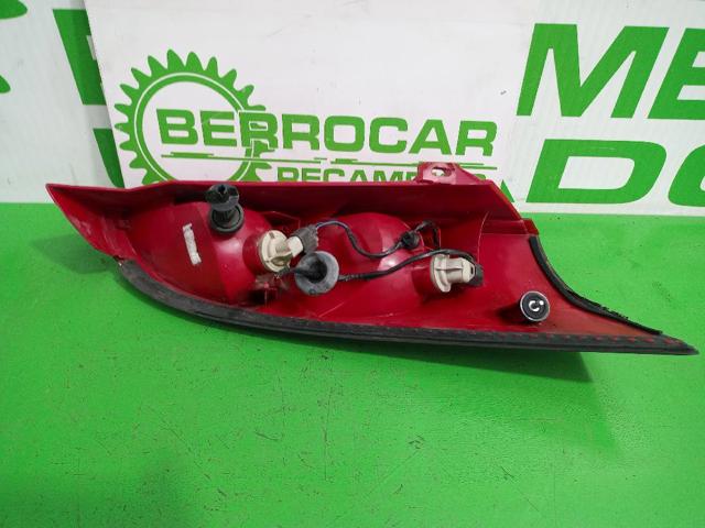 1214223 FORD Piloto trasero izquierdo  en stock Córdoba