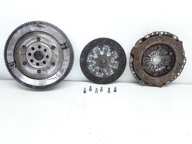 1223689 BMW