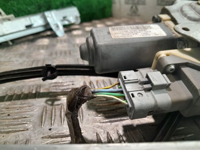 PEUGEOT 128000292 Mecanismo de elevalunas de la puerta delantera izquierda  disponible Valladolid