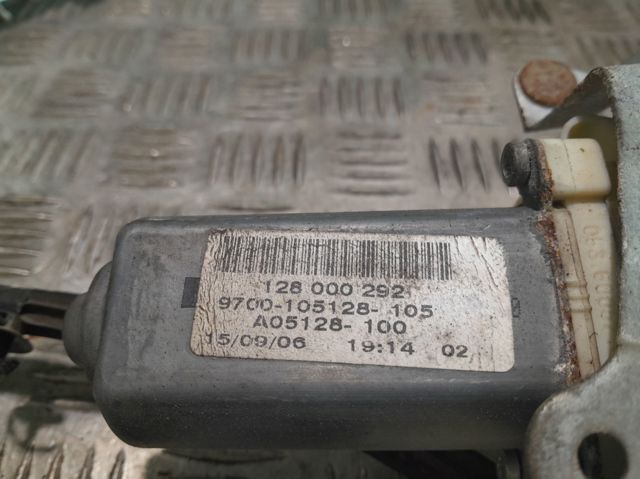 128000292 Mecanismo de elevalunas de la puerta delantera izquierda  disponible Málaga