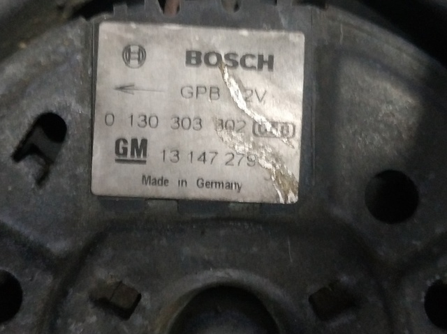 OPEL 130303302 Ventilador eléctrico de refrigeración completo (motor y hélice)  disponible Valladolid