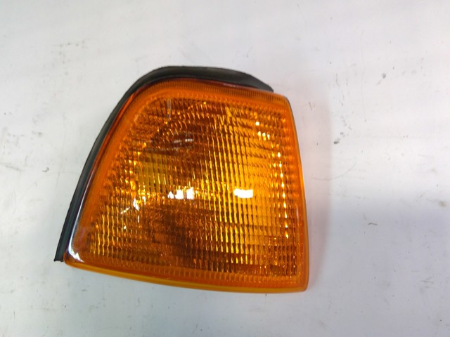 Piloto intermitente derecho 1305230907 VAG