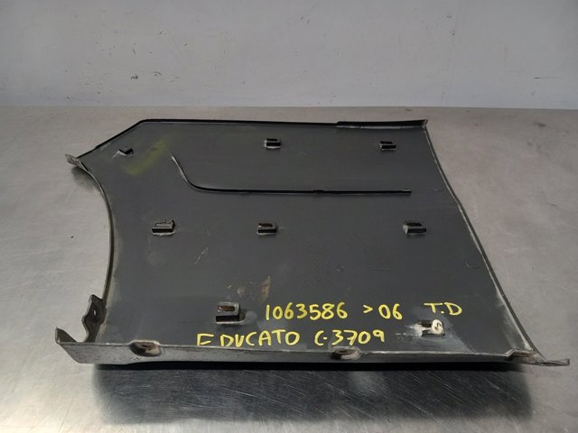 FIAT 1305768070 Moldura del guardabarros trasero derecho  comprar en Albacete