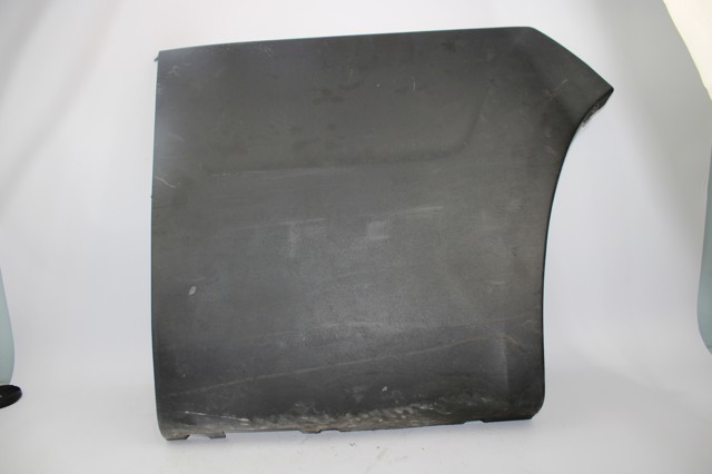 1305768070 Moldura del guardabarros trasero derecho  comprar en Reus