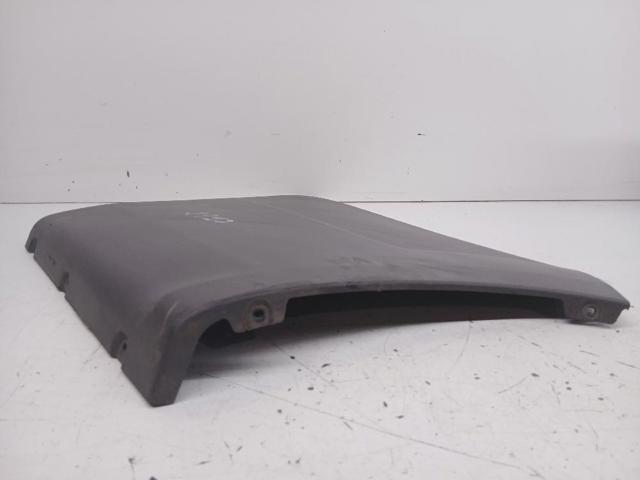 1305768070 Moldura del guardabarros trasero derecho  en stock Granada