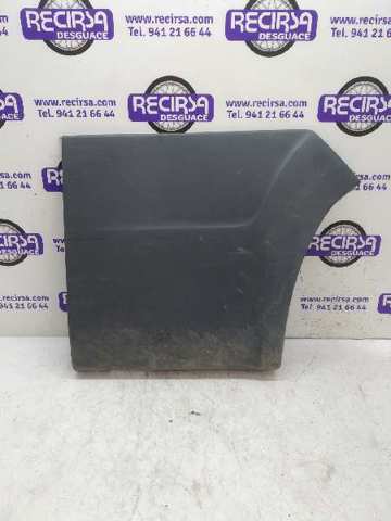 1305768070 Moldura del guardabarros trasero derecho  en stock Sabadell