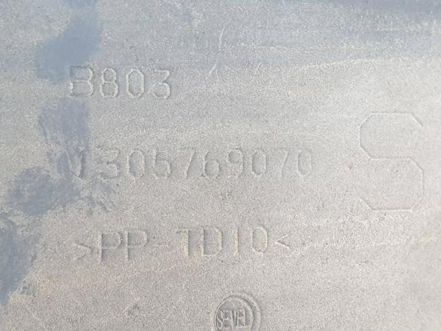 FIAT 1305769070 Moldura del guardabarros trasero izquierdo comprar Barcelona