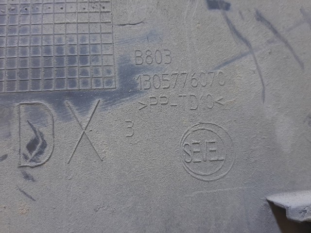 PEUGEOT 1305776070 Moldura de puerta delantera derecha comprar Pamplona