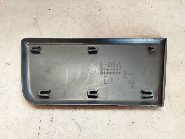 1305776070 Moldura de puerta delantera derecha  en stock Castellón